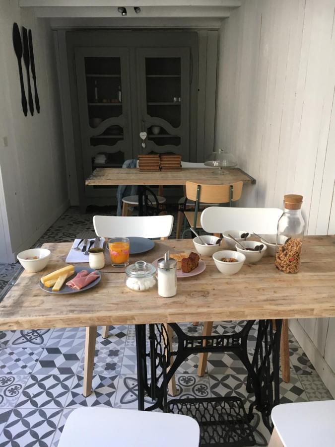 O 36 Rempart Sud B&B Aigues-Mortes Exterior photo